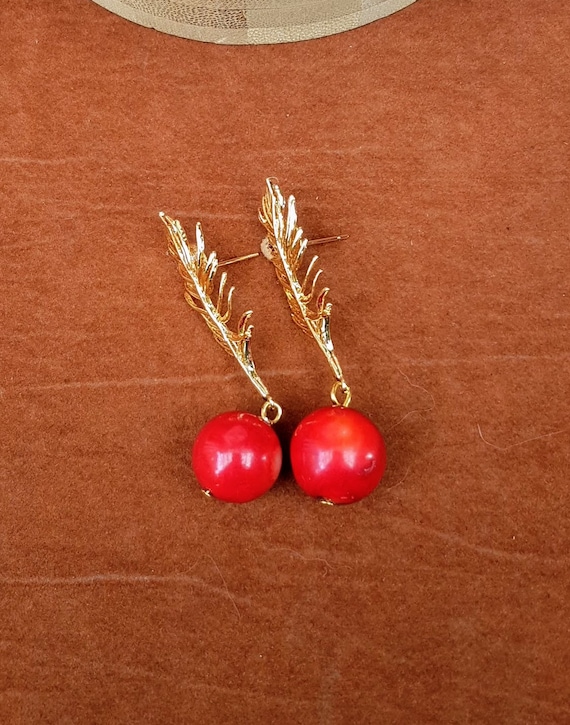 Stunning red coral ball pendant & earring set with gold chain. Very beautiful and unique.