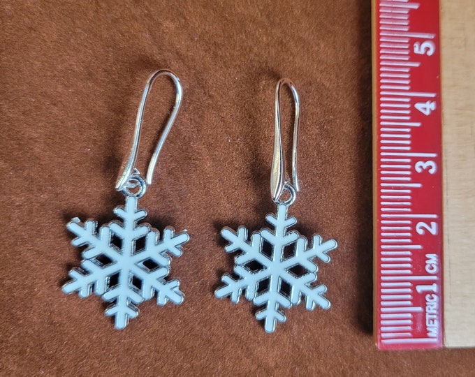 Enamelled Snowflake Earrings: Winter Christmas Jewelry (20mm)