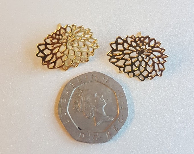 Gold Plated Brass Flower Stud Earrings: Elegant Earring Findings