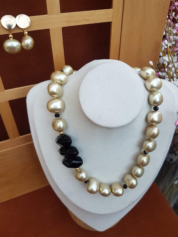 Statement necklace for women. Gold & black chunky jewelry. Be different, unique piece. Free earring with this necklace. 5 different designs.