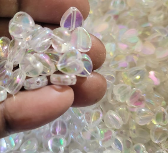 8mm clear AB hearts acrylic beads for craft, DIY projects & jewellery making. Pack of 100. Quick dispatch from the Uk. REDUCED!!!