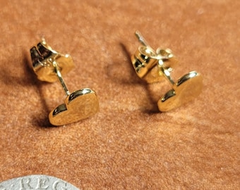 Gold-Filled Heart Stud Earrings: Minimalist Jewelry (8x8mm)
