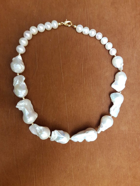Lovely Baroque Pearl Necklace. Christmas Gift, Gift for her, Bridal gift. Anniversary gift.