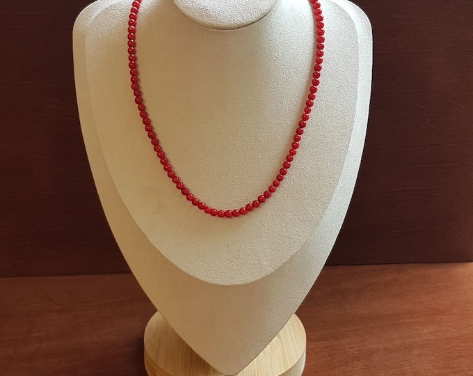 Red Coral Beaded Necklace: Elegant Gold Accents, 16-18 Inch