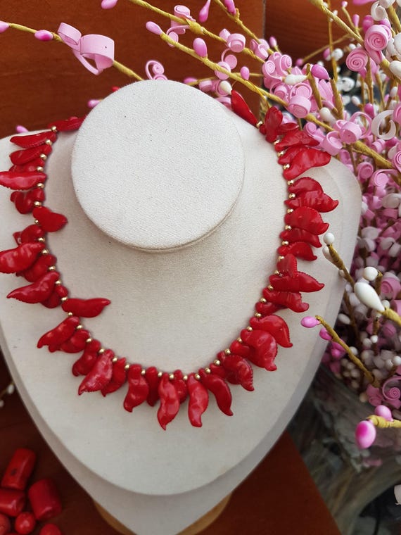 Collier Long 5 Rangs Façon Corail Et Perles - Style Bohème - Occasion - Envoi France Gratuit
