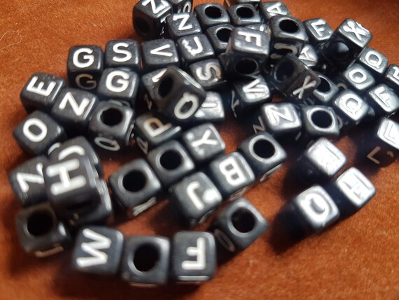 6mm black & white alphabet acrylic beads for fun children's projects. DIY craft projects, fun jewellery making for kids. Letter beads A to Z