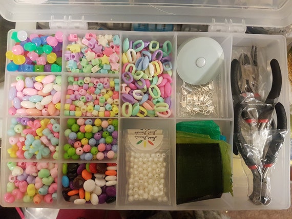 DIY jewellery making kit for kids parties. Mixed colours & shapes. Good for fun projects and take home gifts. Fun learning anywhere!
