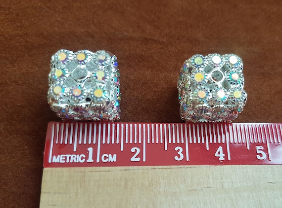 Large diamante crystal rhinestone cubes 15x15mm Add sparkle to any event. Excellent Christmas embellishment for DIY baubles and decorations.