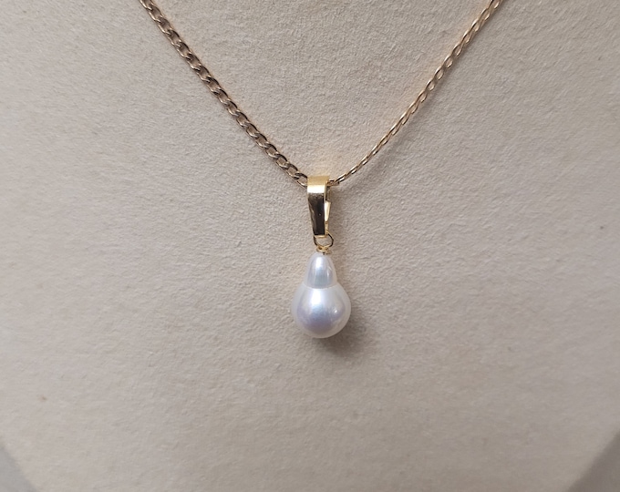 Iridescent Baroque Pearl Pendant: Gold-Plated Brass Bail (15mm x 10mm)