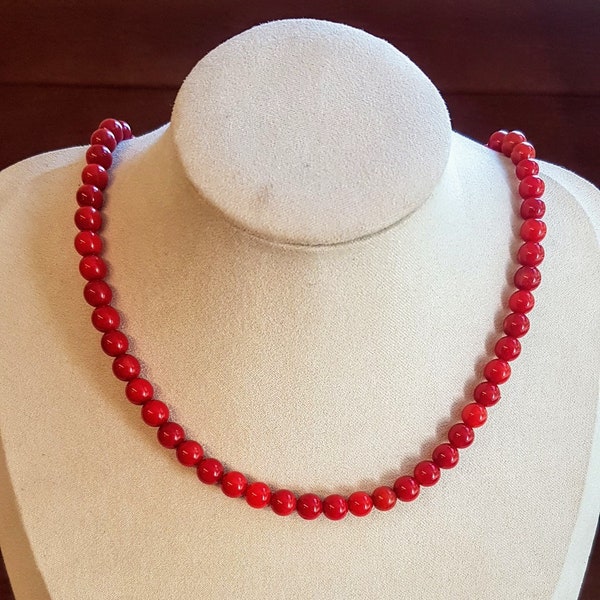 20" Red coral classic beaded necklace. Simple and very dynamic. Beads are 4mm, 5mm or 6mm.