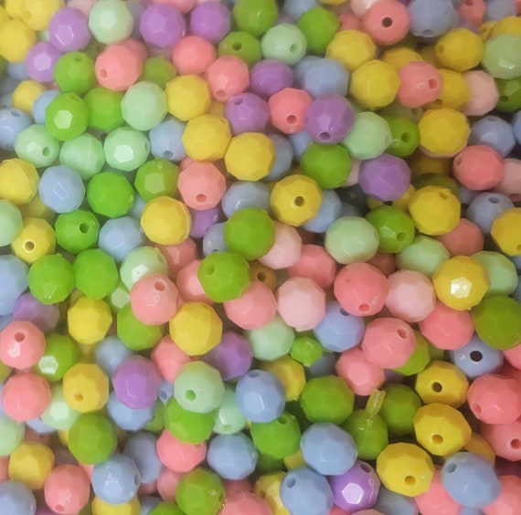 Mixed colours 8mm faceted pastel acrylic beads for DIY projects, jewellery making, frame decorating and more. 100 beads in a pack.