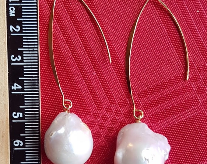 Large Baroque Pearl Drop Earrings: High Luster, Elegant Jewelry
