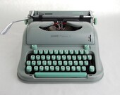 Typewriter Hermes Media 3 Pica Font