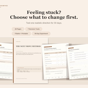 Puede incluir: Un planificador digital titulado The Next Move Method que incluye 28 páginas, 7 herramientas de decisión y plantillas rellenables e imprimibles. El documento contiene secciones para seleccionar prioridades, una matriz de decisión y pasos.