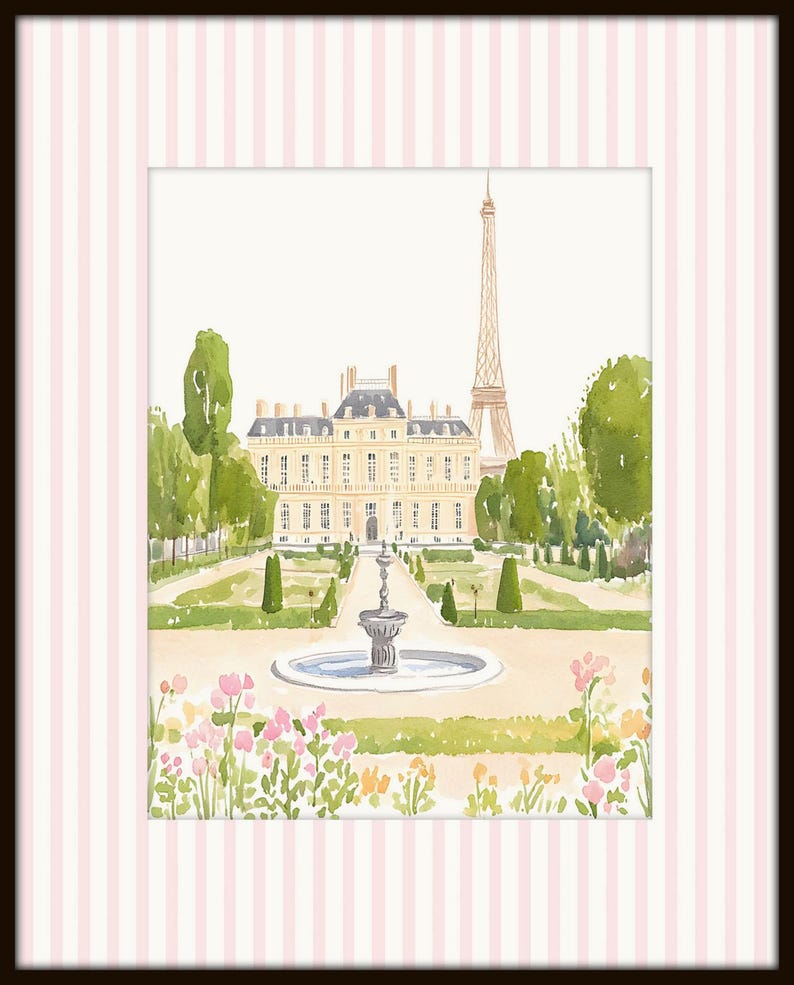 Puede incluir: Una pintura de acuarela de una escena parisina con una fuente en primer plano, un gran edificio en el fondo y la Torre Eiffel en la distancia. La pintura est&aacute; enmarcada con un borde de rayas rosas y blancas.