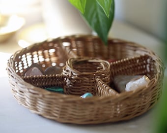 1970s Vintage Blonde Wicker Rattan Trinket Tray Basket