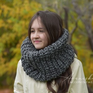 Knitted Chunky Winter Women's Woolen Scarf, Chunky Scarf, Bulky Scarf, Snood, Cowl, Neck Warmer, Scarf THE MEMPHIS image 3