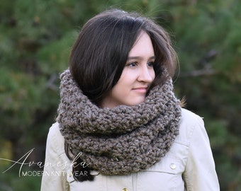 Women's Knitted Chunky Scarf, Winter Scarf,  Woolen Scarf, Bulky Scarf, Snood Scarf, Neck Warmer, Cowl, Collar, Scarf | THE NORWICH