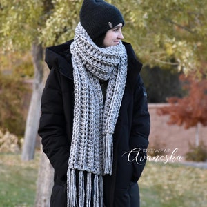 Woolen Chunky Knit Oversized Classic Long Fringed Scarf | THE HUGH