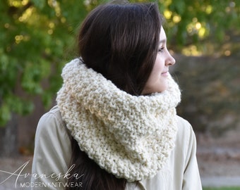 Women's Knit Winter Woolen Chunky Scarf, Bulky Scarf, Snood Scarf, Chunky Cowl, Collar Scarf, Neck Warmer | THE SEATTLE