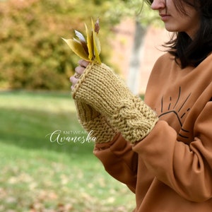 Women&#39;s Wool Knit Arm Warmers Wrist Warmers Fingerless Gloves Mittens | The ESTATES
