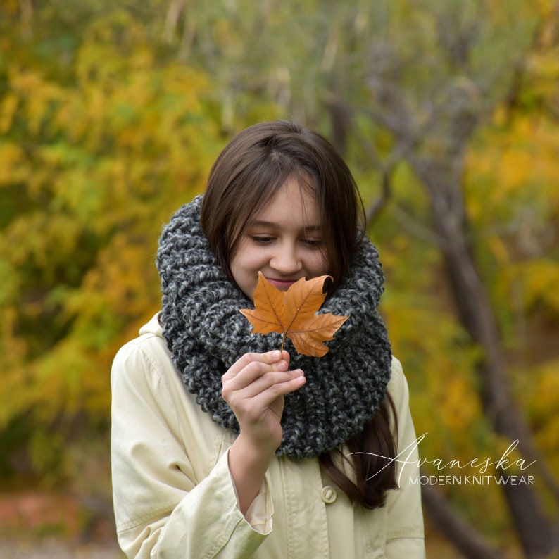 Knitted Chunky Winter Women's Woolen Scarf, Chunky Scarf, Bulky Scarf, Snood, Cowl, Neck Warmer, Scarf THE MEMPHIS image 2