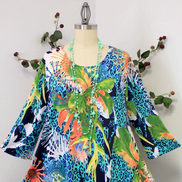 Dare2bstylish In Style Travelers Abstract print Tunic top Small to 3XL. Plus Top, Asymmetrical Top Tunic