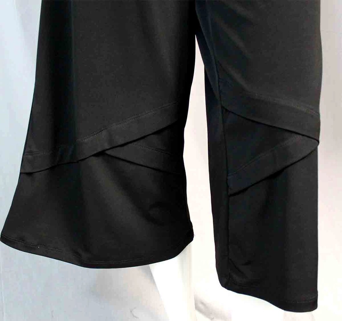 New Designer Plus Size Capri Pants with side pockets. Etsy