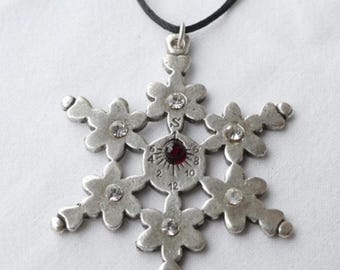 Star portable sundial , a jewelry for aesthetes
