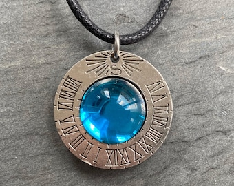 Saturn portable sundial , a jewelry for aesthetes