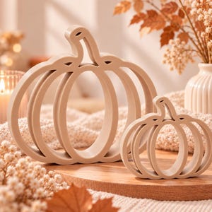 Minimalistisk 3D-tryckt pumpadekor, modern höstdekoration, neutral höstheminredning, beige eller brun pumpaprydnad