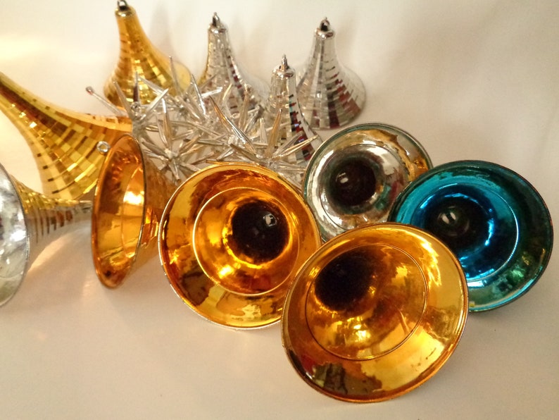Vintage Christmas Atomic Bells Gold and Silver NOS and Small Sputniks Silver 17 Ornaments