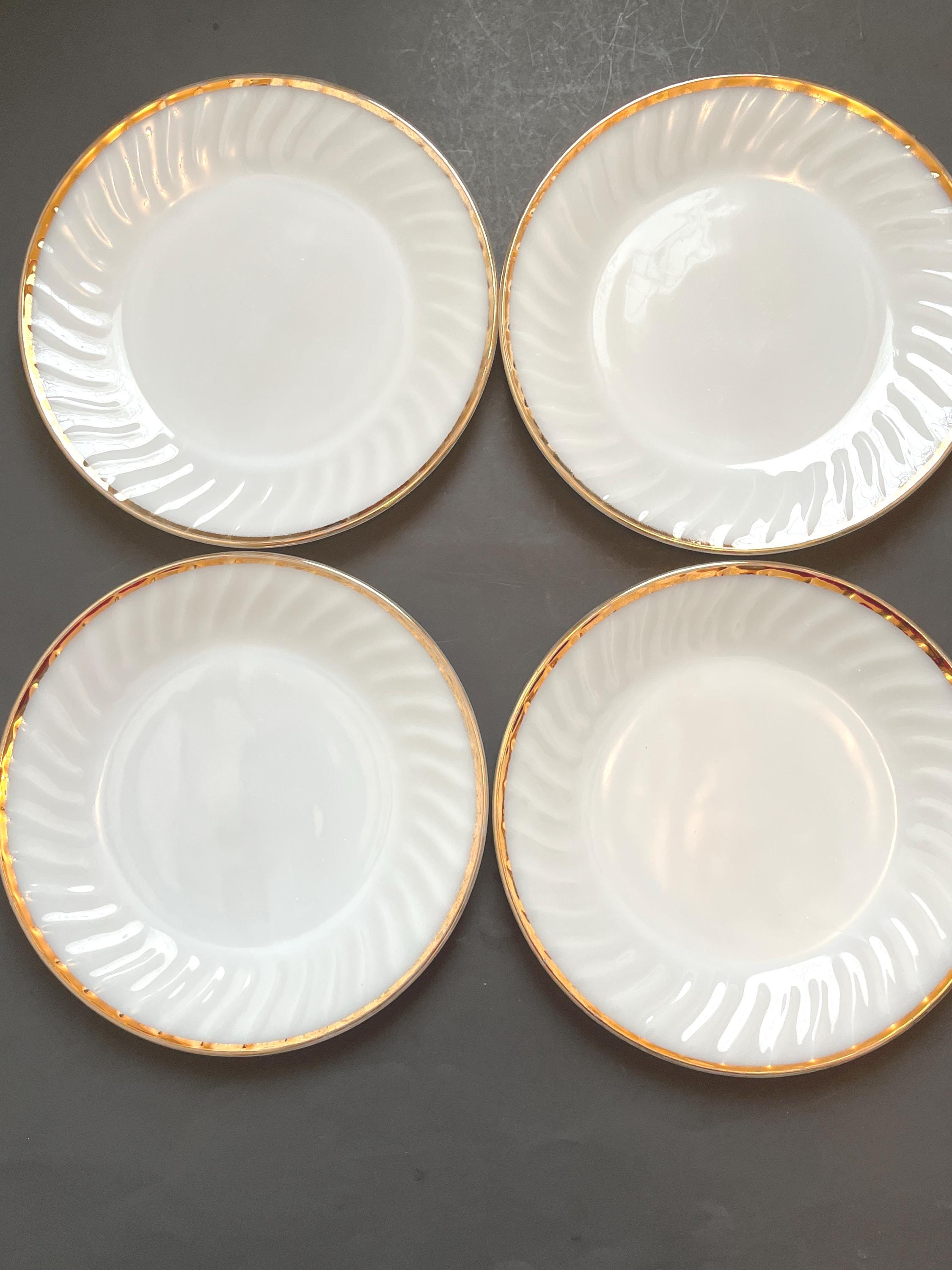 Fire King White Swirl 9 Inch Dinner Plates With Gold Rims Nice