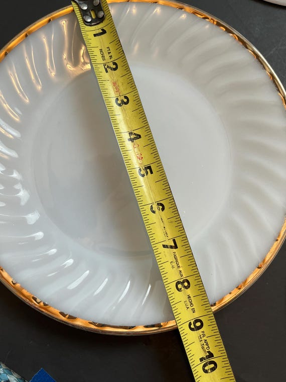 Fire King White Swirl 9 Inch Dinner Plates With Gold Rims Nice