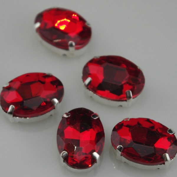 3 Pcs Red/Light Siam verre ovale lâche strass, strass aux multiples facettes, Tear Drop strass, 18mm(w) x 25mm(l)