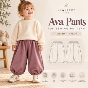 Könnte beinhalten: Ein PDF-Schnittmuster für die Ava-Hose von Sewberry Kids in den Größen 6 Monate bis 10 Jahre. Das Bild zeigt ein Kind in einem cremefarbenen Langarmshirt und einer malvenfarbenen Hose mit elastischen Bündchen sowie eine technische Skizze.