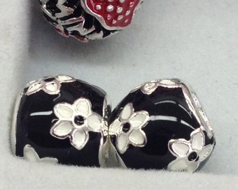 925 Sterling Silver Plated White flowers with black enamel european type charm with the large hole.