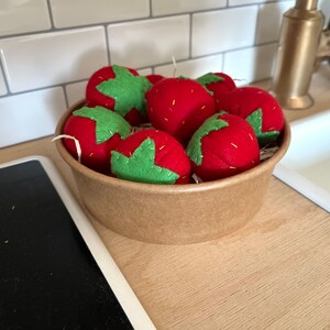 Pretend Play Felt Food Strawberries Set of 8 image 4