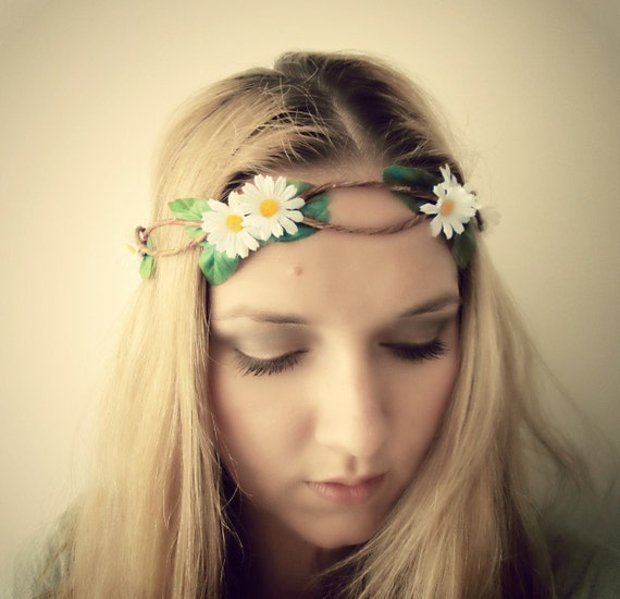 Items similar to Flower Child - Classic Daisy Flower Crown, floral ...