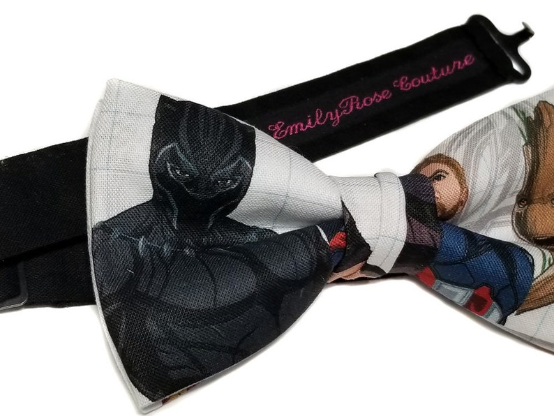 Super Heroes Bow Tie Self Tied Looked Marvel Comics The Avengers Collection Bow Tie Pre Tied Adjustable Neck Strap
