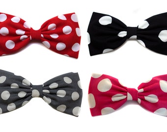 Buono Regalo Elegante Con Fiocco Rosso Di Seta E Nastro Illustrazione Vettoriale 42584151 - Foto 6