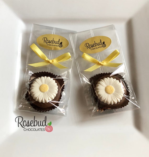 12 DAISY Chocolate Oreo Cookie Favors Daisies Flowers Birthday Etsy