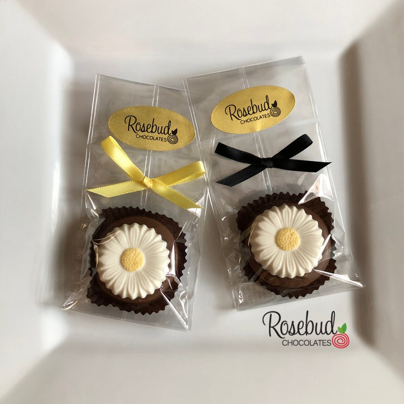 12 DAISY Chocolate Oreo Cookie Favors Daisies Flowers Birthday Etsy