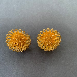 Flower earrings
