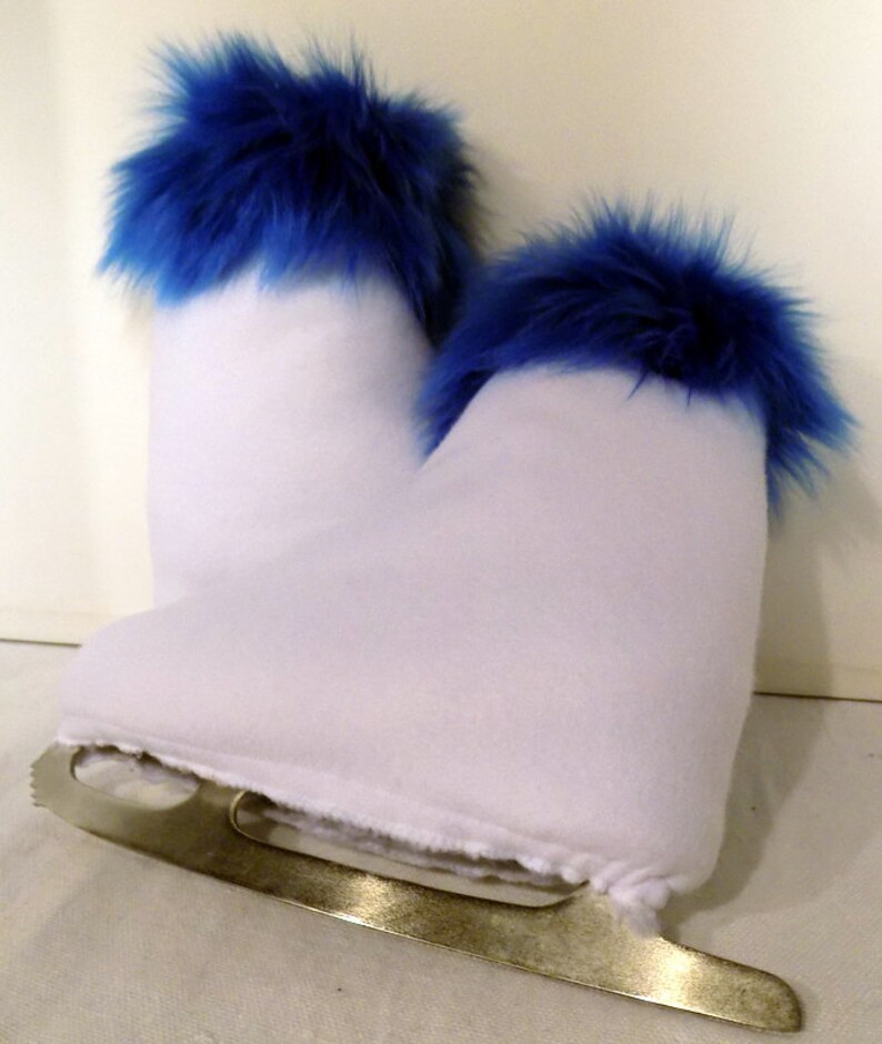 Melvage/'s Ice Skate Boot Warmer Covers Blue Off-The-Cuff in White and Cobalt Blue Luxury Shag Size 7-10