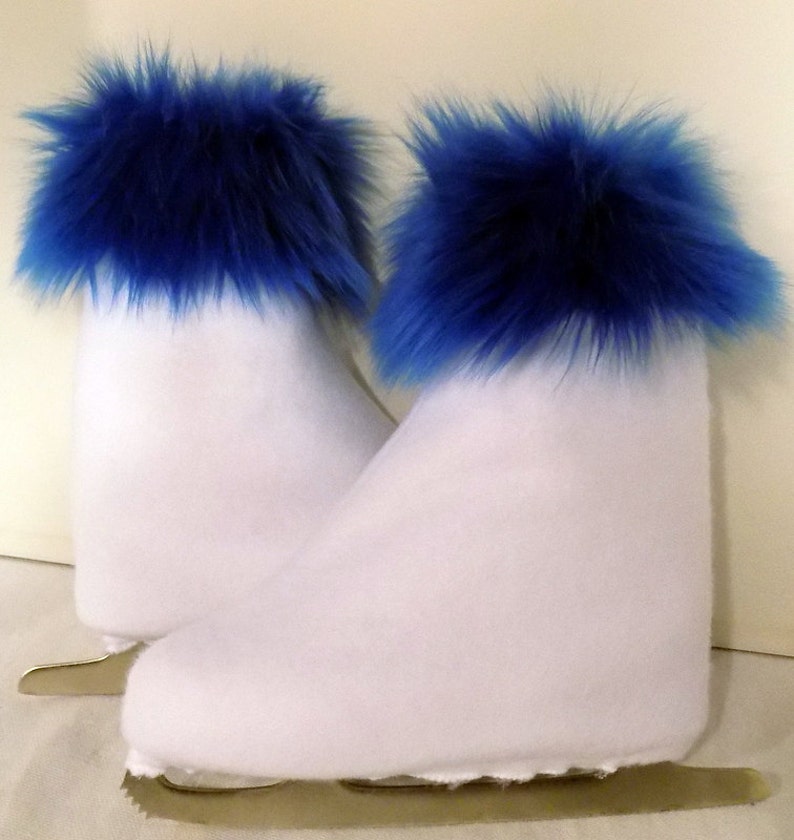 Melvage/'s Ice Skate Boot Warmer Covers Blue Off-The-Cuff in White and Cobalt Blue Luxury Shag Size 7-10