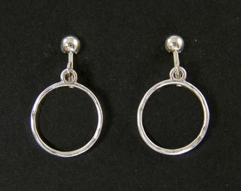Silver Hoop Clip on Earrings, Small Dainty Delicate Silver Circle Clip Earrings, Simple Modern Everyday Jewelry |EB8-31