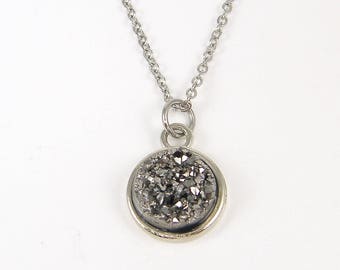 Gray Druzy Necklace, Dark Silver Faux Drusy Gemstone Pendant Necklace |NB2-7