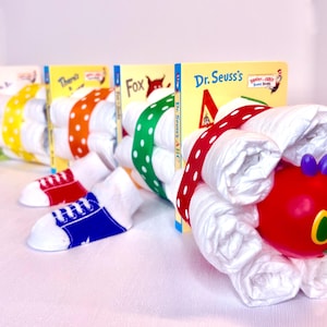 Book Worm Diaper Cake, Book Diaper Cake, Storybook Baby Shower, Diaper Cake, Storybook, Caterpillar Diaper Cake, Baby Shower Centerpiece imagem 13