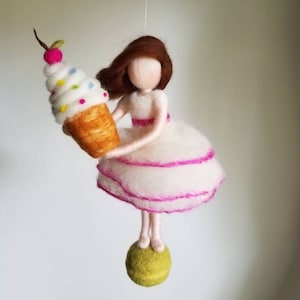 Decor Needle Felted Wool Doll  Girl Gift : pastry girl